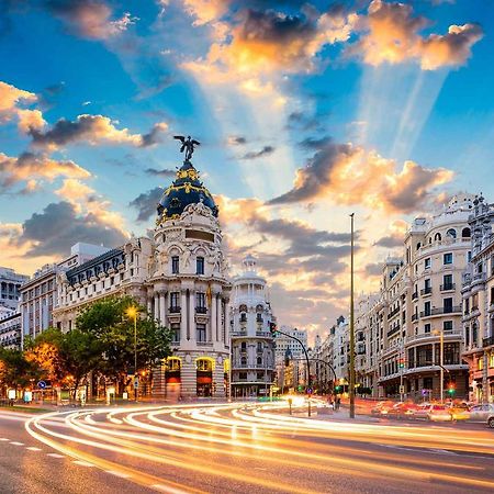 Latina Sol Lägenhet Madrid Exteriör bild