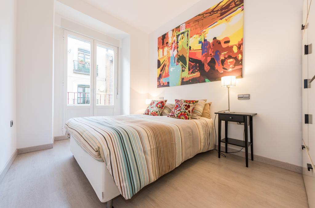 Latina Sol Lägenhet Madrid Exteriör bild