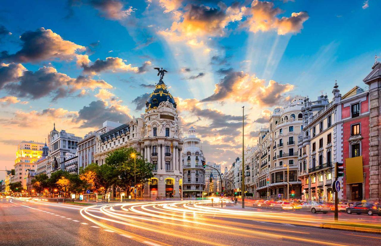 Latina Sol Lägenhet Madrid Exteriör bild
